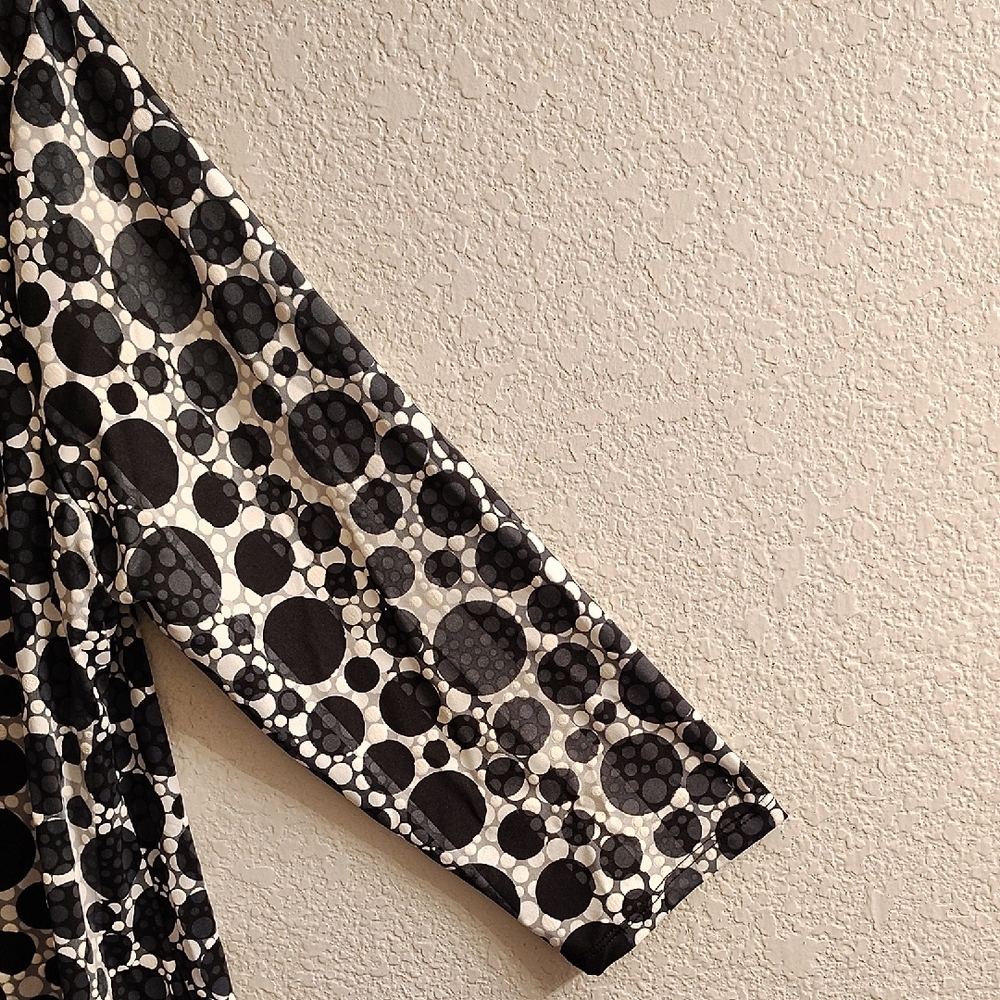 Ruby Rd. Black and White Patterned Blouse NWT - image 6